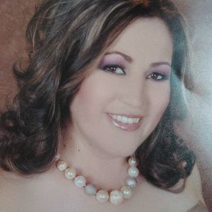 Meet your Posher, Yesenia